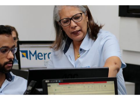 Rotina de trabalho no escritório da Merca